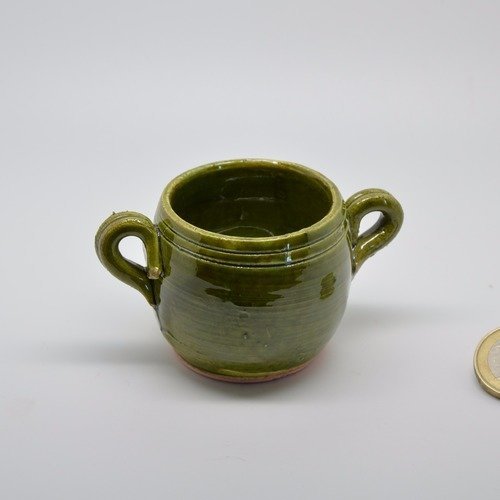 Taraillette de provence, poterie miniature grande marmite à anses vert