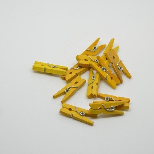 12 mini pinces à linge en bois jaune - 25mm