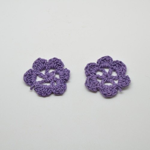 Fleurs au crochet violet - 35mm