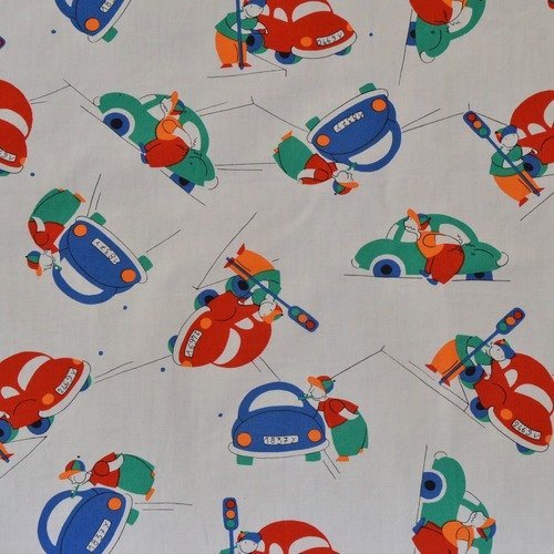 Coupon de tissu 45x50cm pour patchwork - motifs voitures - bleu, rouge