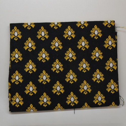 Coupon de tissu "les olivades" 30x45cm - motifs césar noir/jaune