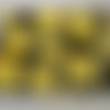 Coupon de tissu 30x30cm pour patchwork - motifs fruits citrons - jaune, noir