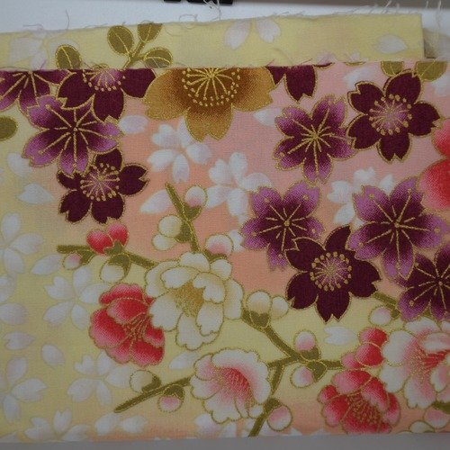 Coupon de tissu japonais 20x55cm pour patchwork - motifs fleurs - doré, multicolore