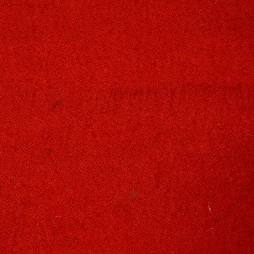 1 coupon de feutrine de laine - 50x70cm - rouge