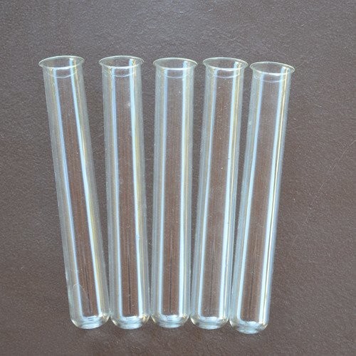 5 tubes à essai en verre 