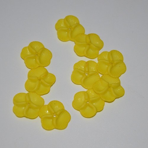 10 perles fleurs plates en acrylique - jaune