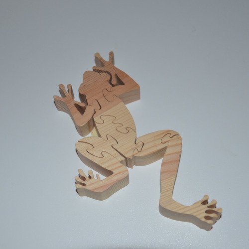 Puzzle grenouille en bois brut à décorer - 8 pièces