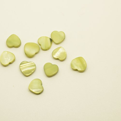 10 perles cœurs en nacre - vert - 9x10mm