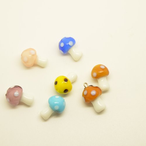 7 perles champignons - multicolore - 12x17mm