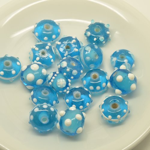 17 perles rondes et donuts à picots/oursins - bleu, blanc - 15mm