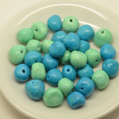 31 perles rondes ethniques/africaines - turquoise/vert d'eau aqua - 14mm
