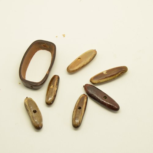 7 perles ethniques graines - marron, beige - 19 à 29mm