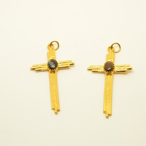 2 pendentifs croix à cabochon en jaspe - doré - 27x50mm