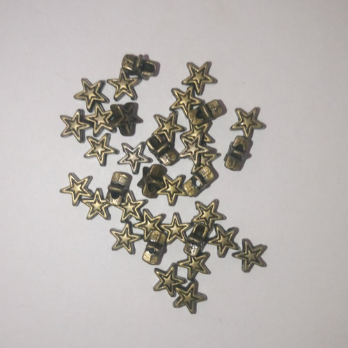 50 petites perles étoiles - bronze - 6mm