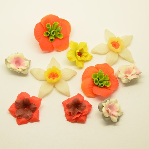 10 embellissements fleurs (porcelaine froide/fimo) - orange, jaune, blanc - 18 à 33mm
