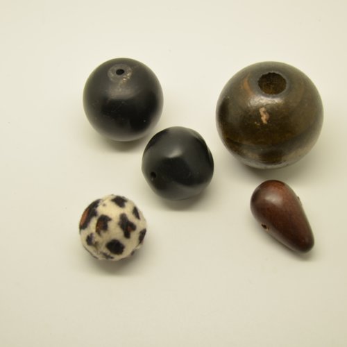 5 grosses perles ethniques en bois