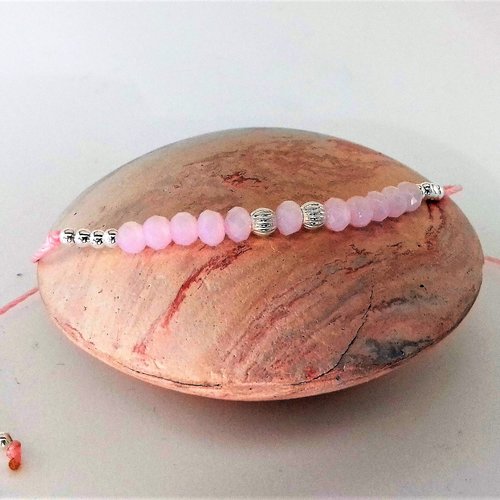 Fin bracelet cordon perles rose pastel