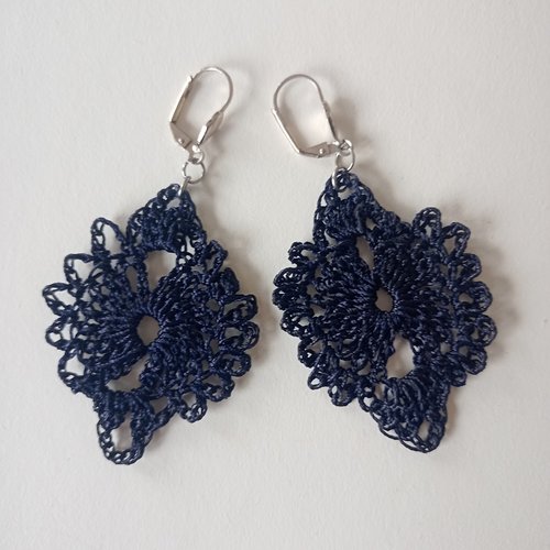 Filigranes bleu foncé satiné