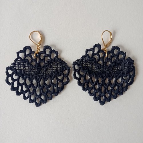 Filigranes dentelle noire - boucles or