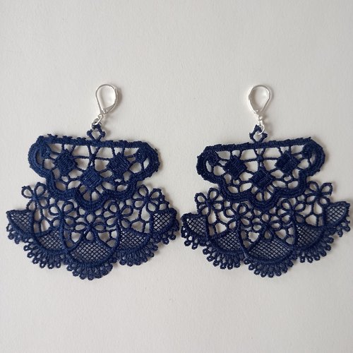 Filigranes dentelle bleu marine