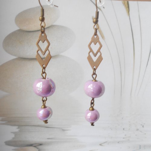 Boucles d'oreilles pendante crochet bronze perle céramique mauve
