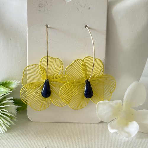 Boucles d'oreilles fleur jaune/ bijou fantaisie/bijou femme
