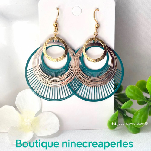 Boucles d'oreilles pendante, créole