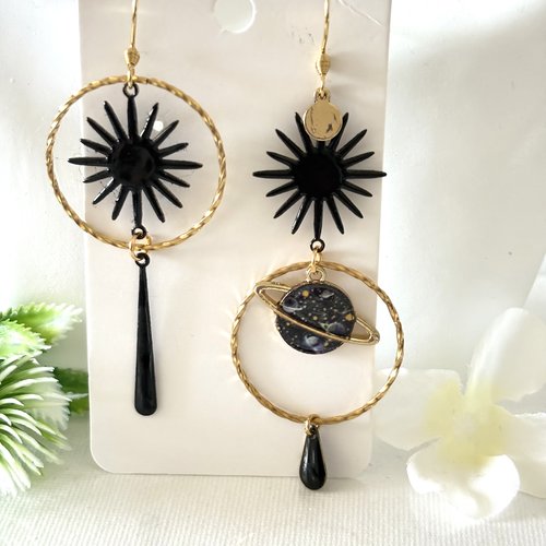 Boucles d'oreilles pendante/fantaisie planète