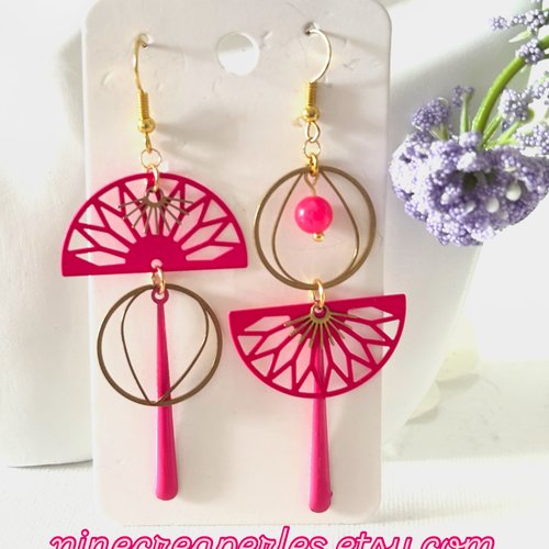 Boucles d'oreilles pendante/fantaisie rose