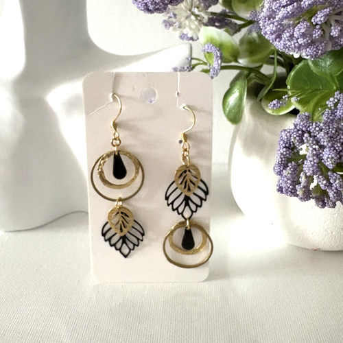 Boucles d'oreilles pendante/fantaisie noir et doré