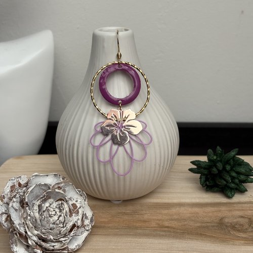 Boucles d'oreilles pendante mauve et dorées