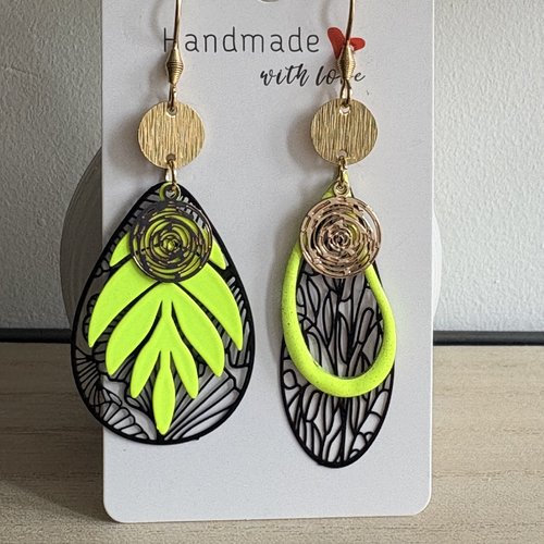Boucle d'oreille dépareillée, fantaisie,cadeau femme,jaune fluo,original