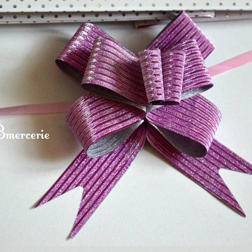 Nœud automatique violet gros noeud  pour cadeaux ou décoration 