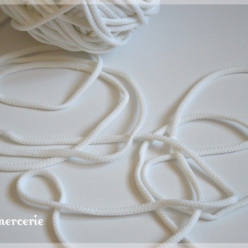 Cordon tricoté polyester, nylon 8 mm blanc