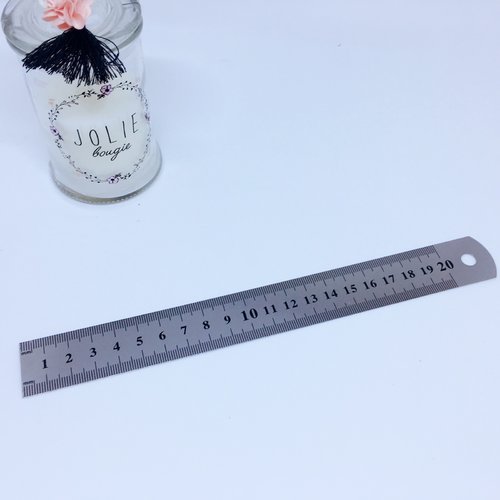 Règle ou réglet flexible en métal graduée en pouces et cm - 20 cm 