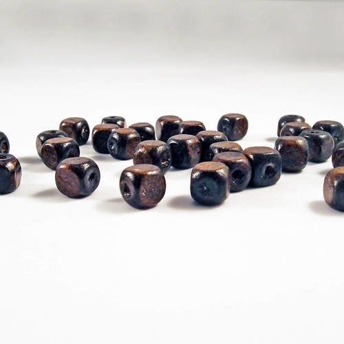 Pd80 - lot de 20 perles en bois brun café marron chocolat carrées cube cubiques de 7mm x 7mm 