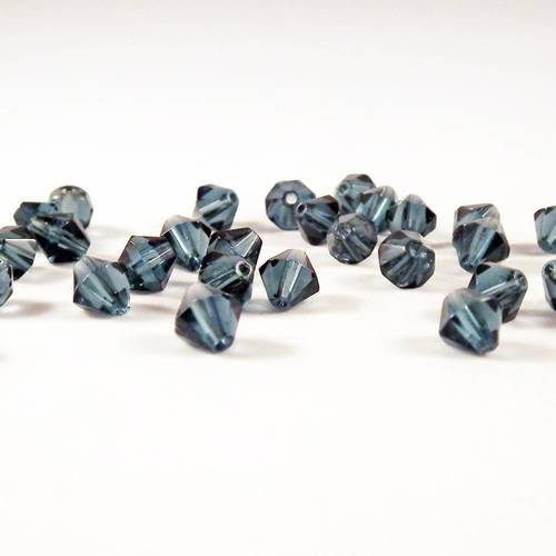 Inv41 - lot de 10 perles vieux bleu gris cendré vintage semi transparent bicônes à facettes 