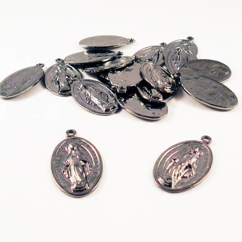 Bp120 - lot de 2 breloques pendentifs médaille médaillon religieux vierge marie gunmetal gris foncé 
