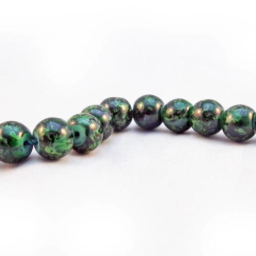 Inv142 - 8 rares perles 8mm en verre motifs abstrait vert noir moucheté jungle léopard.