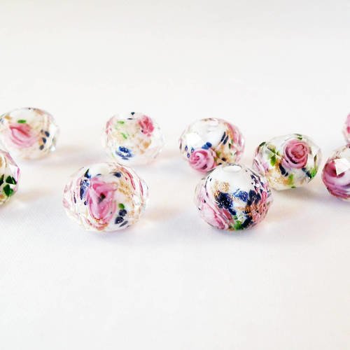 Pfm50r - lot de 2 perles en verre lampwork blanc à facettes motifs intérieur fleurs multicolores de 12x8mm 