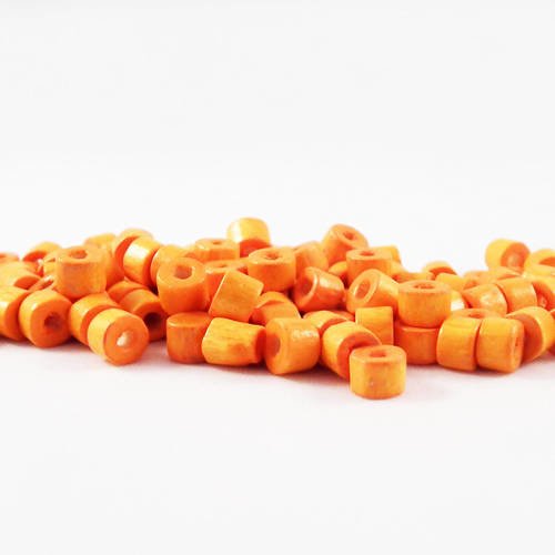 Pd47 - lot de 20 perles en bois orange en forme de rondelles de 6x4mm. 