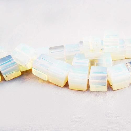 Pco52 - lot de 10 perles en verre semi transparent reflets bleus de forme carré cubique cube, 10mm x 10mm. 