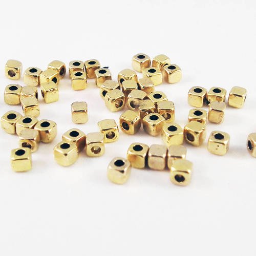 Isp63 - lot de 10 perles intercalaires carrées cubes cubiques spacer doré antique de 3x3mm. 