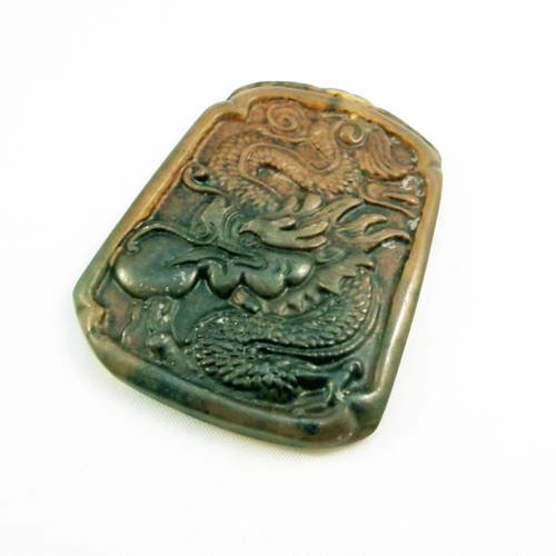 Bz118 - pendentif breloque en jade semi translucide sculpté main mandarin motifs asiatique dragon 