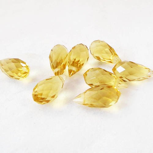 Inv31 - lot de 5 perles jaune translucide en forme de goutte en acrylique 