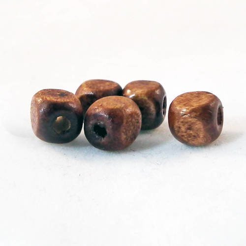 Pbb42 - lot de 5 perles en bois marron café carrées cube cubiques de 7mm x 7mm 