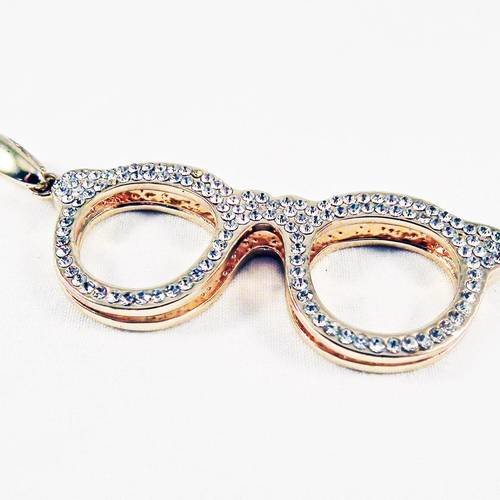 Très grande breloque pendentif paire de lunette monture doré champagne strass avec imperfection 1 strass manquant 