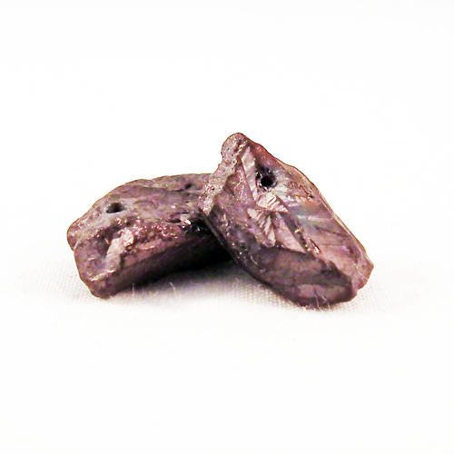 Lot de 2 perles de forme irrégulière en pierre fine minérale de couleur marron cuivré 