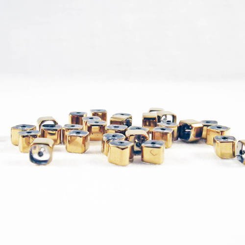 Int32 - 5 perles pépites cubiques cube intercalaires spacer en verre doré antique à reflet gunmetal