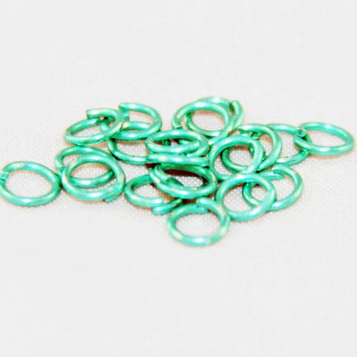 Mc25 - 20 anneaux de jonction ouvert de couleur vert à reflets métalliques électriques de 5mm de diamètre 
